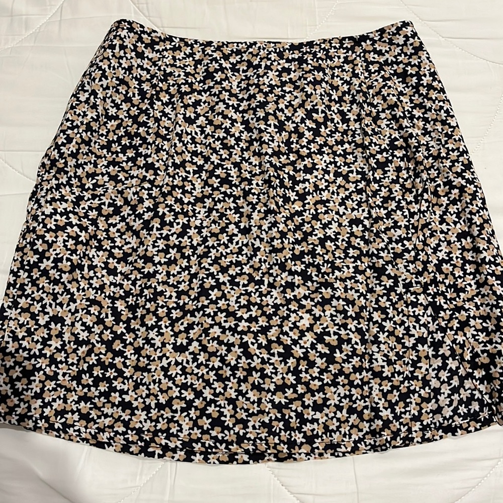 Never worn urban outfitters MOTEL mini skirt